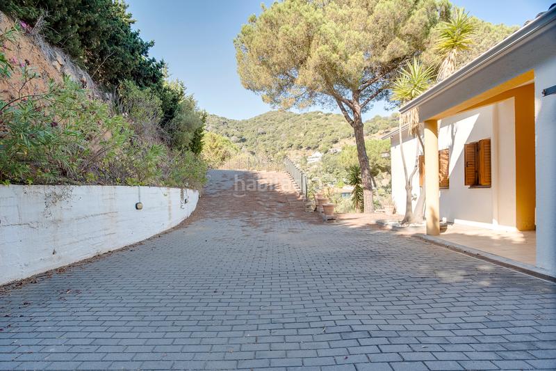 Foto 840542fa-6043-40b5-b04f-36919f41773c. Chalet  carrer quatre camins, en Cabrils