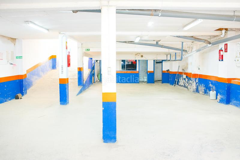 Foto d0e87035-31ba-4d0f-bc71-b6a4f6d0d625. Local comercial a La Gavarra Cornellà de Llobregat