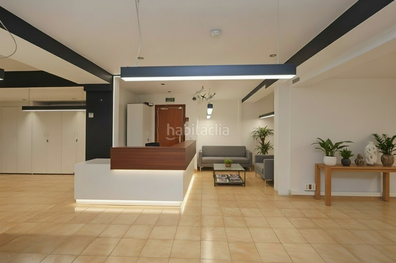 Foto e8434cad-5b50-4bb0-9389-4f40d55e6bd3. Local commercial dans El Poble Sec - Parc de Montjuïc Barcelona