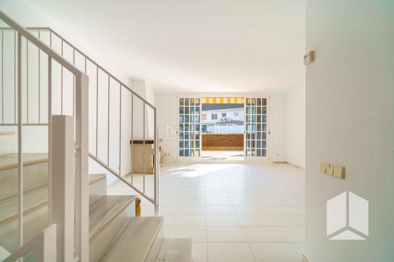 Foto fad50770-d661-4fec-b93a-8a73b19838e1. Maison jumelée avec chauffage parking piscine dans La Pineda Castelldefels