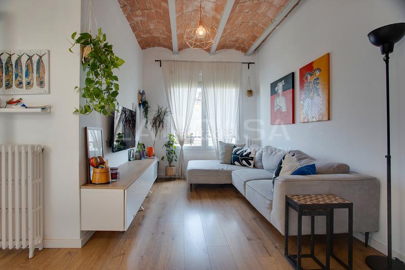 Foto 2a6825ea-b025-4cb2-937f-149976807f71. Attico con riscaldamento in Sagrada Família Barcelona