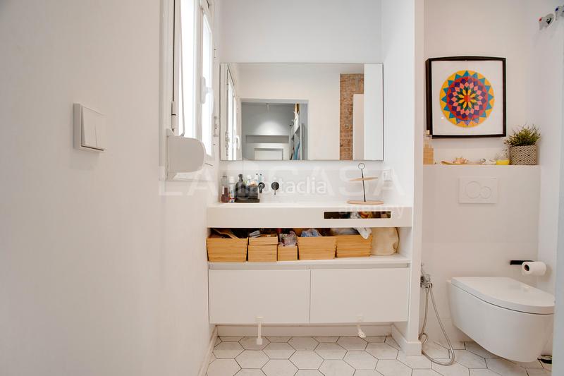 Foto 40a4ea29-78cb-494c-927d-24b6f57e9260. Attico con riscaldamento in Sagrada Família Barcelona