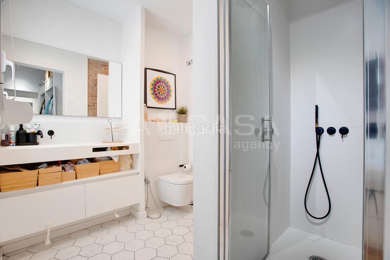 Foto e029f63f-6a8d-428b-9cc8-1dca091ea55c. Attico con riscaldamento in Sagrada Família Barcelona