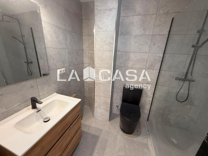 Foto 2f0bd340-4ea8-4063-ac64-6b5ca885762e. Piano terra con riscaldamento in Canovelles