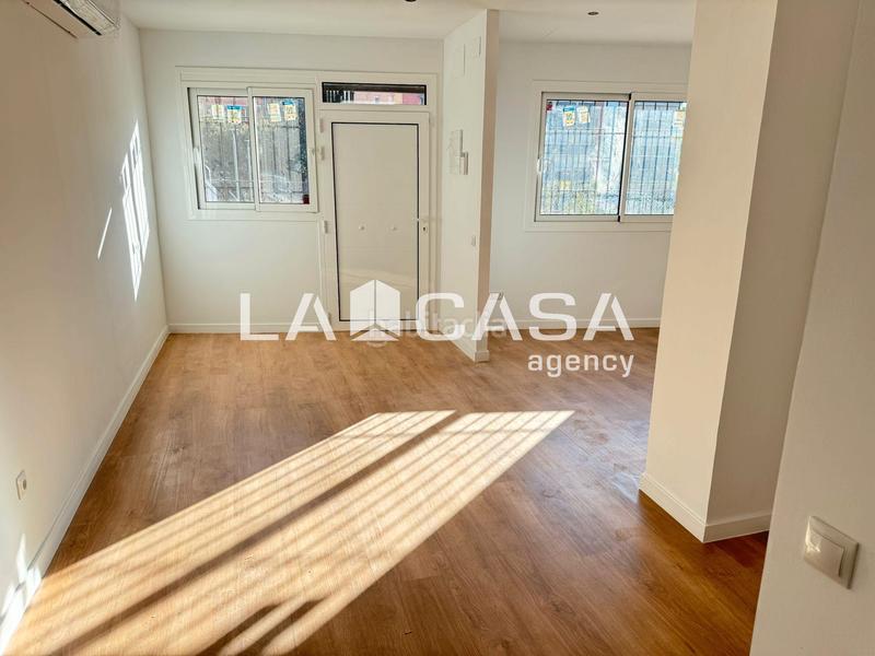 Foto 6d6853d1-6641-4872-964a-a421e125f8fa. Piano terra con riscaldamento in Canovelles