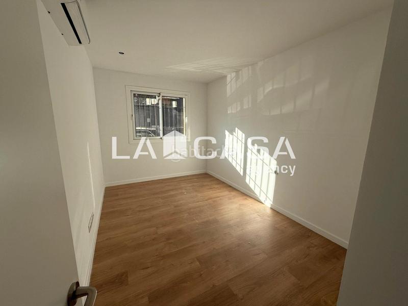 Foto b5d8cc25-8c4c-4c06-ae96-66920593c80d. Piano terra con riscaldamento in Canovelles