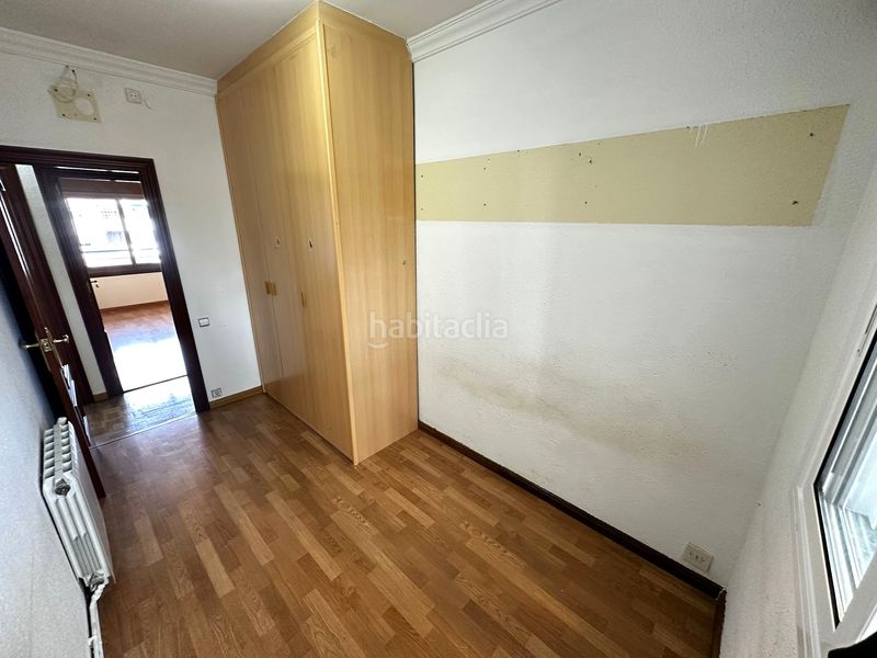 Foto 01a5bbfc-638c-4088-a3af-2c27509cd6f1. Pis amb calefacció aparcament a Sants-Badal Barcelona