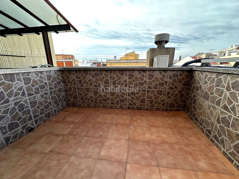 Foto 150fb1a8-bf9b-4b09-ae70-bb1aa35cffaf. Pis amb calefacció aparcament a Sants-Badal Barcelona