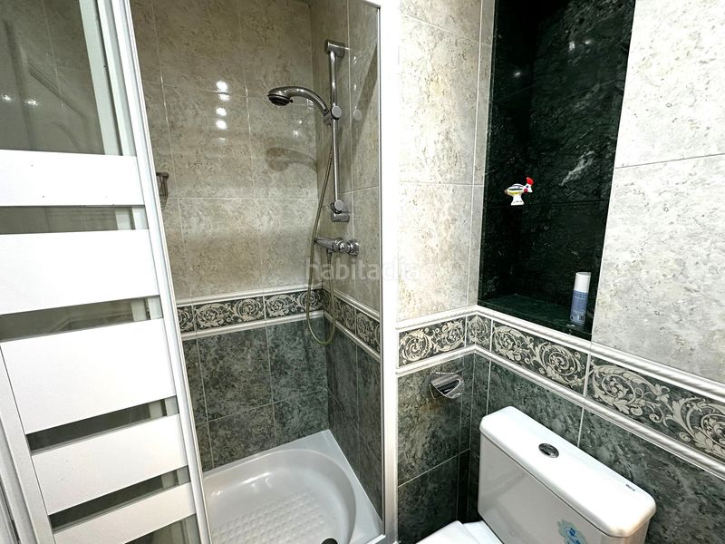 Foto 81fd5efe-0857-410e-a381-4df3680d4a60. Pis amb calefacció aparcament a Sants-Badal Barcelona