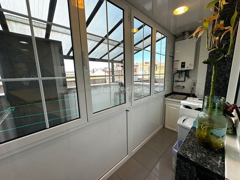 Foto cad0186f-41c1-4f4e-b814-ec200b99d967. Pis amb calefacció aparcament a Sants-Badal Barcelona