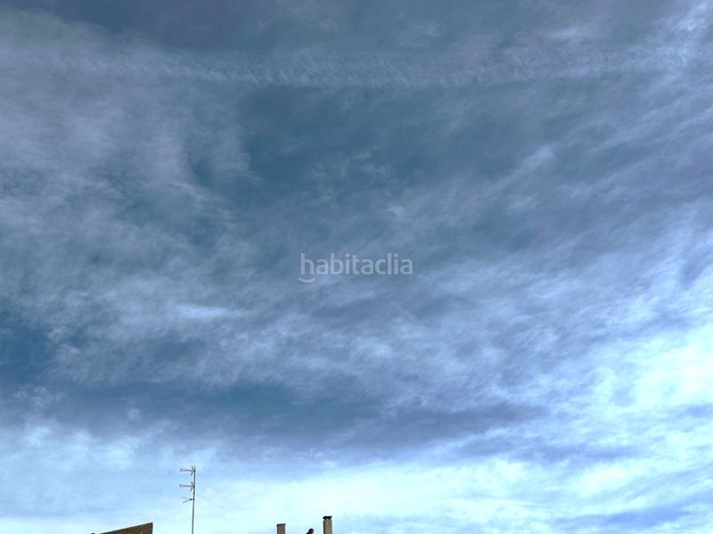 Foto e02cc387-0d66-424c-b687-2f3fda475293. Pis amb calefacció aparcament a Sants-Badal Barcelona