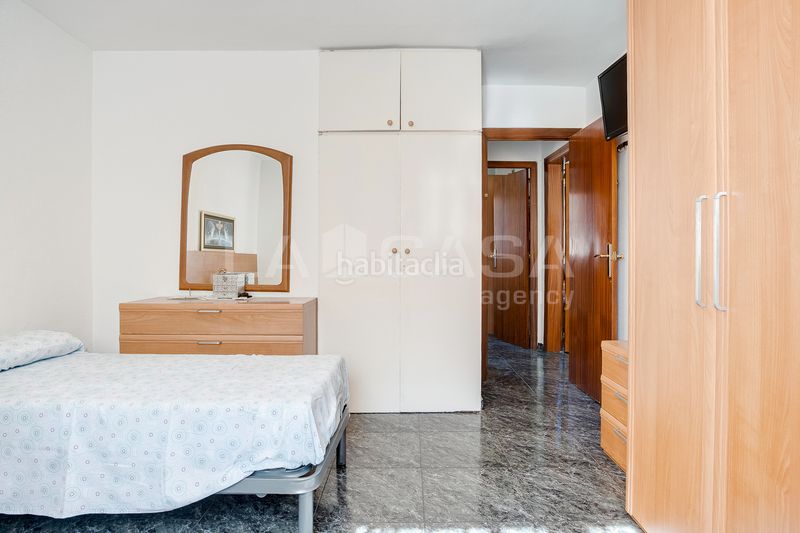 Foto d4d97dd2-98d0-4016-9778-a57013e821db. Pis a La Verneda - La Pau Barcelona