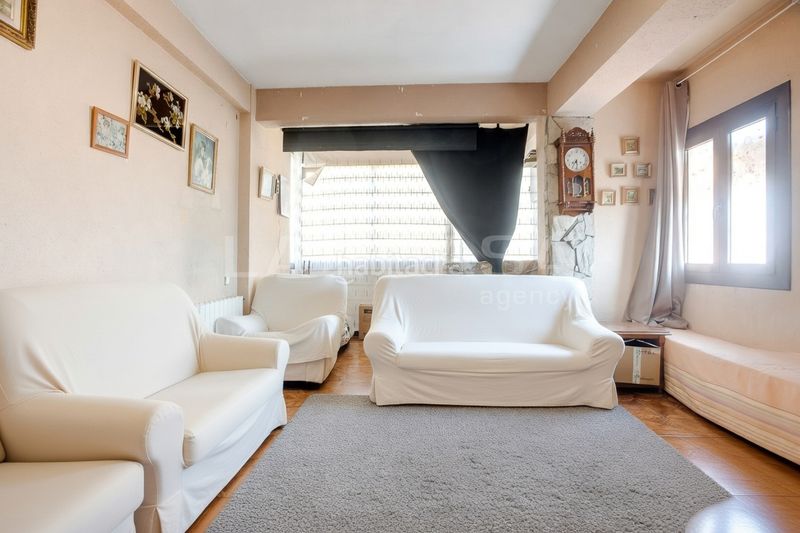 Foto ebb5bab4-d429-4f3b-ab6b-f9ea00b2c9b8. Pis a La Verneda - La Pau Barcelona