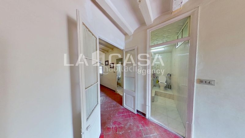Foto ae157284-cd2d-4b78-be2e-2c67fac7f45c. Àtic a Raval Barcelona