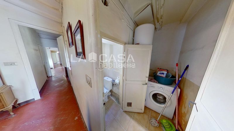 Foto b4e0c6c4-9b75-4265-8851-cf56ce247872. Àtic a Raval Barcelona