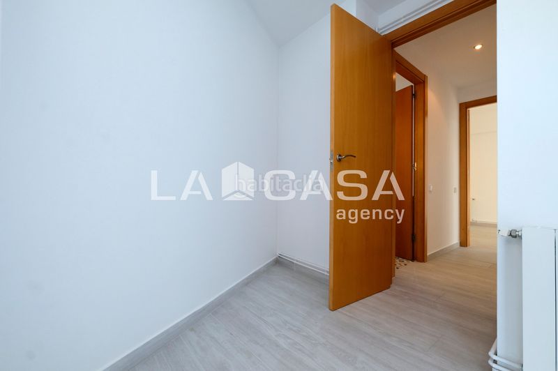 Foto 05cb209a-9254-478f-8e6e-4650acb2f8d7. Pis a Turó de la Peira Barcelona