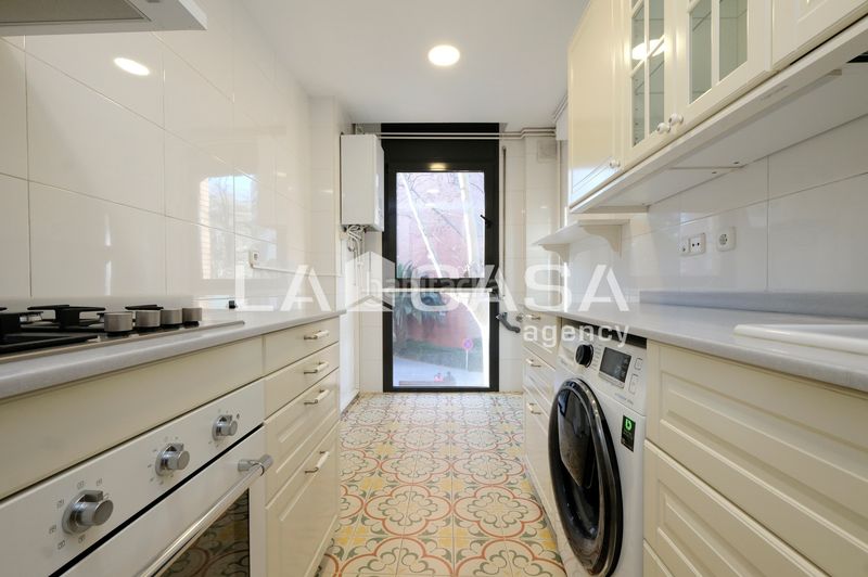 Foto 2aa0ce8a-9c98-43c8-823c-901492159520. Pis a Turó de la Peira Barcelona