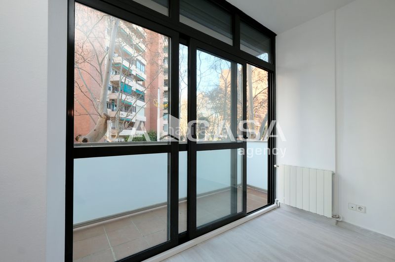 Foto 6282bfca-4d4a-47c4-b202-57491116a4f0. Pis a Turó de la Peira Barcelona