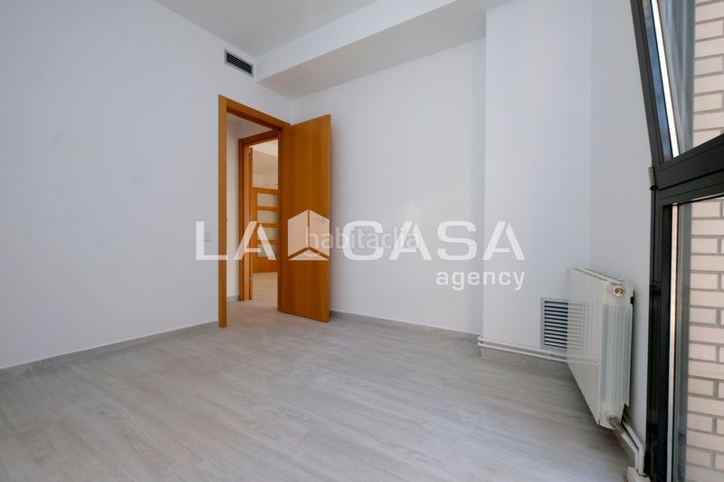 Foto 9e7d6c3f-426a-4c11-b3f8-4f46e2754b6d. Pis a Turó de la Peira Barcelona