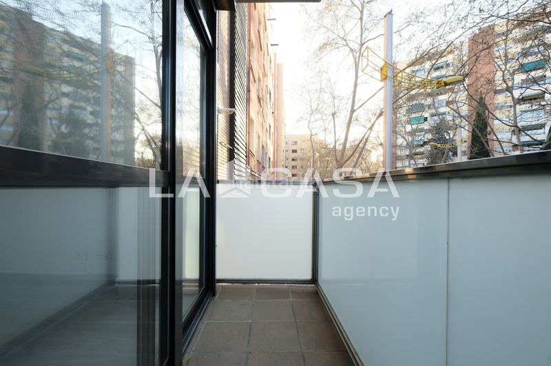 Foto ecb02e6b-dfda-45d2-8519-3bc6beaf37cc. Pis a Turó de la Peira Barcelona