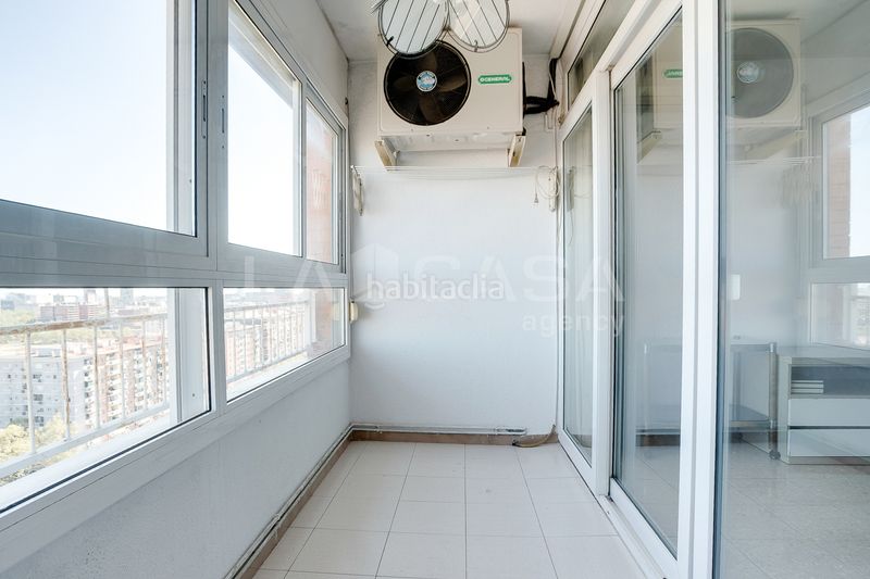 Foto 22240fa7-c3a6-4d0d-b05a-14f93974f8b4. Pis amb calefacció a La Verneda - La Pau Barcelona