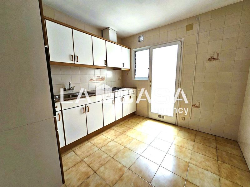 Foto 357e9e60-ce95-4123-ac06-0e176af9d57d. Pis a Prosperitat Barcelona