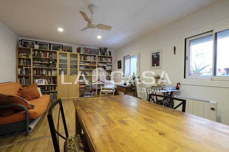 Foto 87361b72-4f41-49c5-ba0c-6fc109506e08. Pis a Turó de la Peira Barcelona