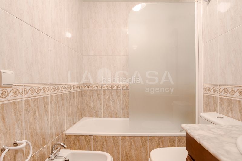 Foto f47e3072-1595-4e2a-a9a6-18a2fb46df40. Àtic a Sagrada Família Barcelona
