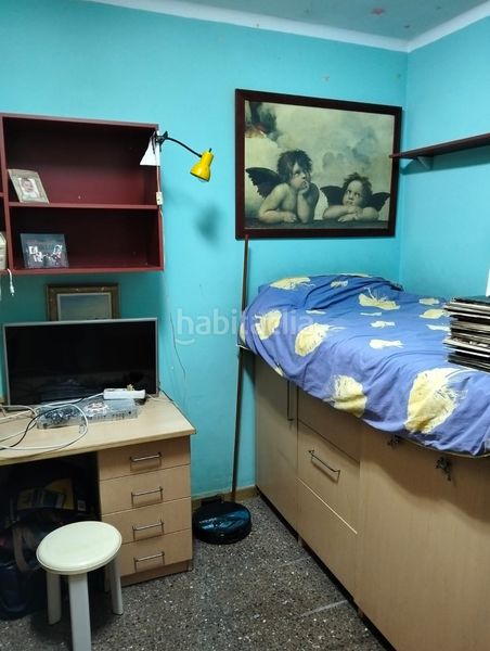 Foto eb9fc7b1-e5b3-4304-a9fc-b399fefe3fe3. Pis a Sants-Badal Barcelona