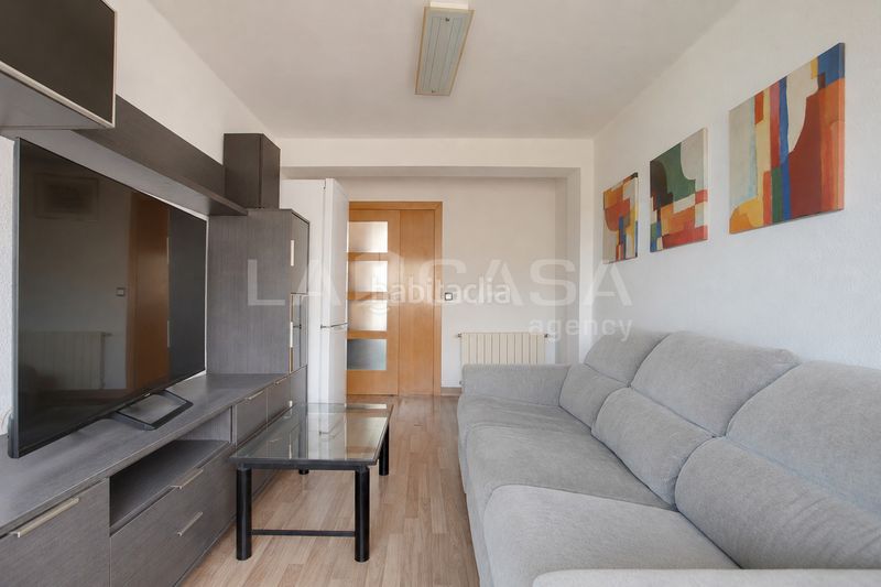 Foto a5c2a040-7fd9-4209-b5ef-263b6f627d08. Pis a La Verneda - La Pau Barcelona