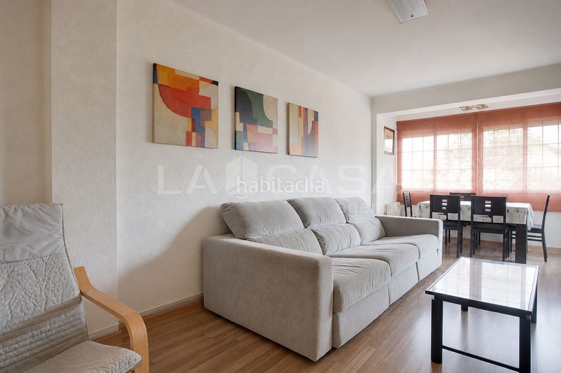 Foto a9956c19-345a-4dce-bb1c-f109ba3cca1a. Pis a La Verneda - La Pau Barcelona