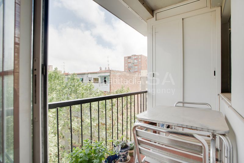 Foto c02b0794-ae6d-4cb4-8024-020e24db766e. Pis a La Verneda - La Pau Barcelona