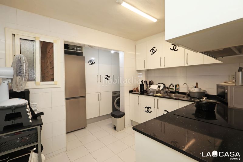 Foto 1a74f200-9400-46ba-a85a-6c8500846c48. Pis a Can Vidalet Esplugues de Llobregat