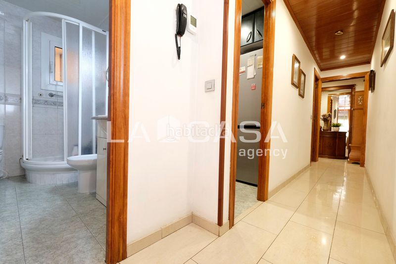 Foto 321da857-ff75-4f85-a207-f707450f8e85. Pis a Vilapicina - Torre Llobeta Barcelona