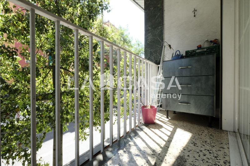 Foto 9cc8afe9-1491-4392-8bc3-3856bff6866f. Pis a Vilapicina - Torre Llobeta Barcelona