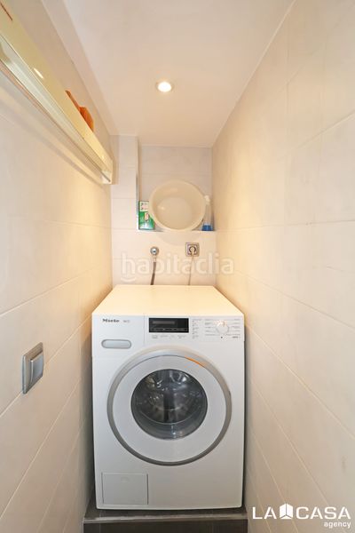 Foto 65b588a4-580f-411a-a0a7-26455681e084. Pis a Sant Antoni Barcelona