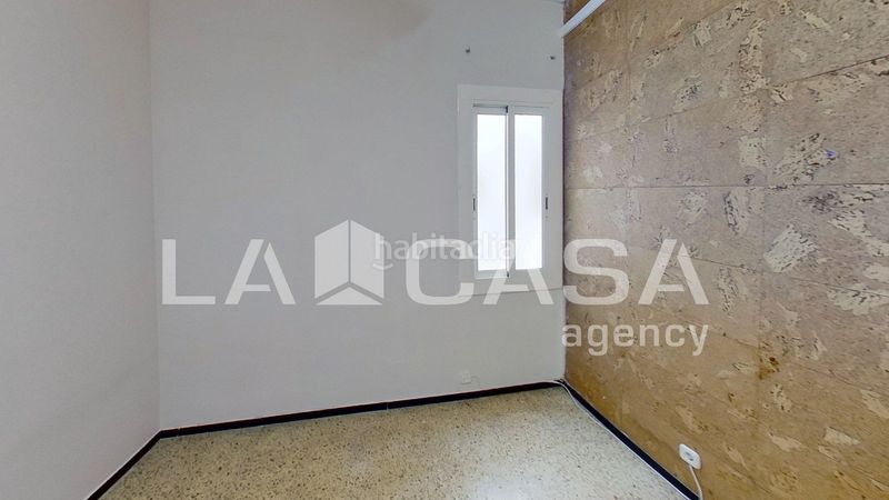 Foto 145fea3d-d6ff-4619-9338-9d90e2fe49a8. Pis a El Clot Barcelona