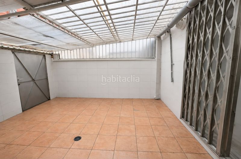 Foto 9fd29859-c251-4d39-accf-0de669c39ae3. Planta baixa a Passeig Maragall Gavà
