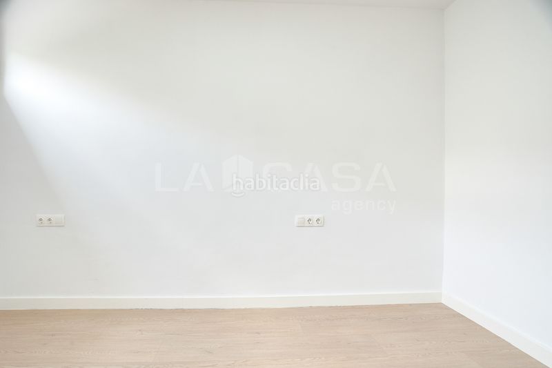 Foto bc3f1af0-07b3-4706-a172-5c2f46c8dcf8. Pis a Besòs - Maresme Barcelona