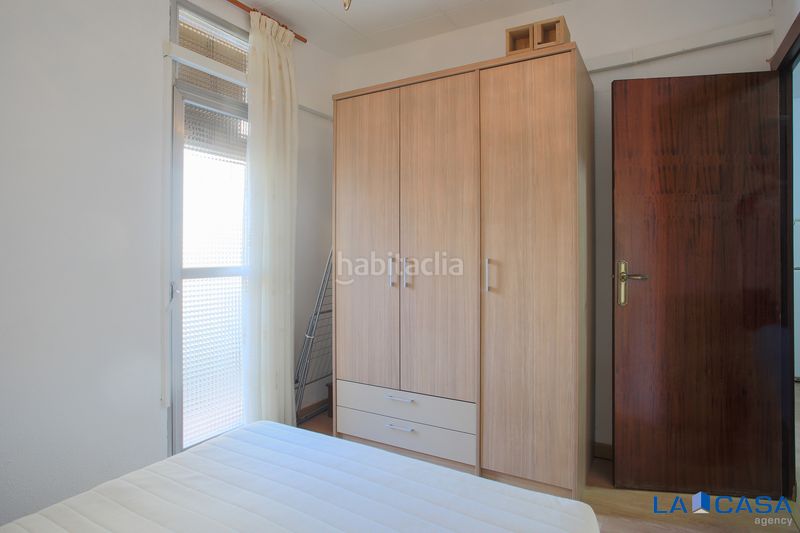 Foto 4f9075ee-cbce-475a-80bc-9c5075a5560c. Pis a Sants-Badal Barcelona