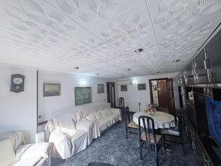 Pis a Sant Ildefons. Piso carrer del freixe, cornellà de llobregat