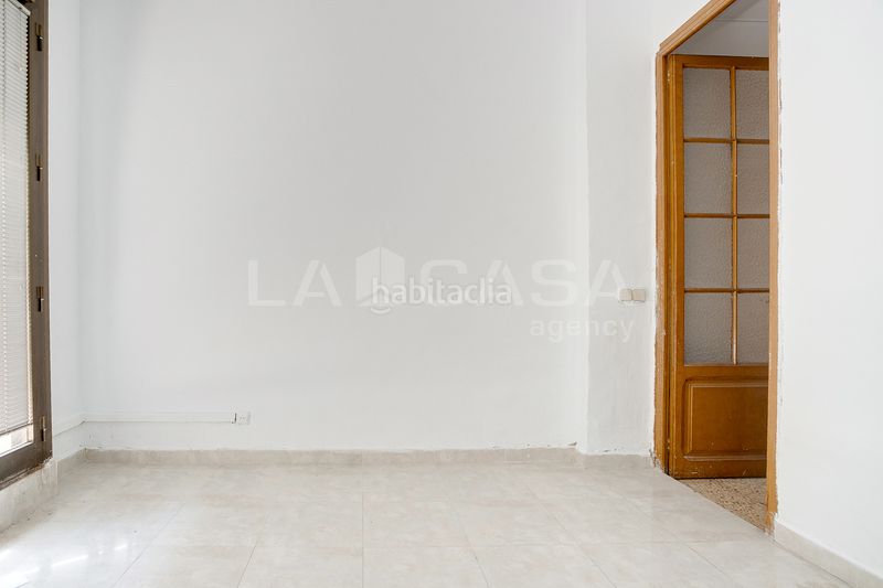 Foto e54a05de-3b44-4a54-b65c-b5e20fdee8e6. Pis a La Nova Esquerra de l´Eixample Barcelona