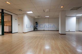 Oficina  Carrer de valència. Oficina carrer de valència, barcelona
