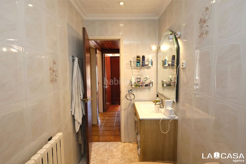 Foto e535bb43-d516-414c-be1d-76d638c3434f. Pis a Can Clota Esplugues de Llobregat