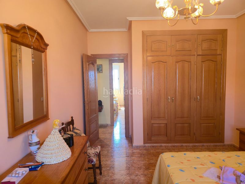 Foto 15eee9d4-730f-4bf0-95b0-0d5385e4bf9d. Casa amb aparcament a Calzada de Calatrava