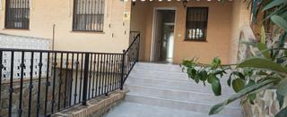 Maison à PAU 2-600. Chalet adosado de vpo reformado en pau ii, puertollano