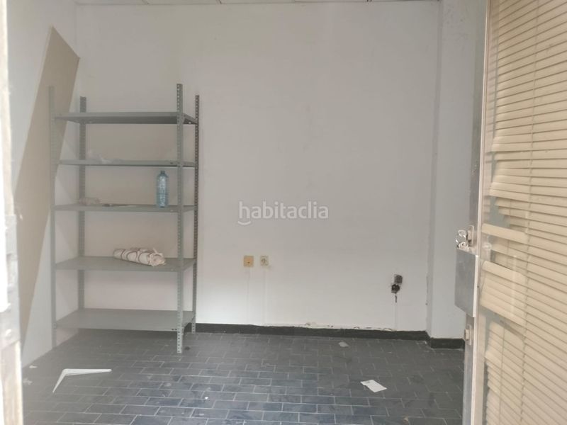 Foto d78313de-8c81-4d4b-acf8-0e378b45fa0f. Local comercial a Centro Puertollano