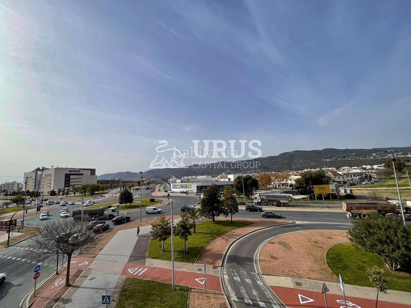Foto 5df0dde3-d287-4c03-9157-e5d60a08c553. Pis amb piscina a Tablero Bajo - Arruzafilla Córdoba