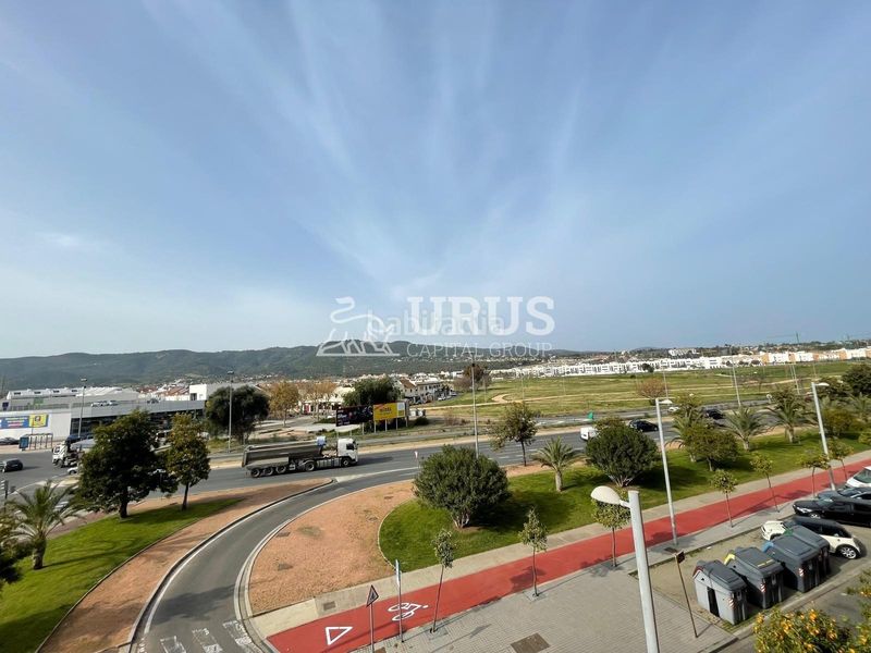 Foto 77755b27-2b14-4656-b9ef-0a23d98d1eb9. Pis amb piscina a Tablero Bajo - Arruzafilla Córdoba