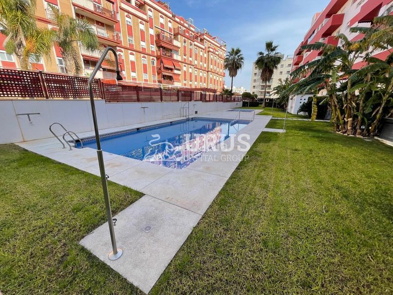 Foto c7ec0120-eee8-46a5-9ff4-1c95c4b16987. Pis amb piscina a Tablero Bajo - Arruzafilla Córdoba